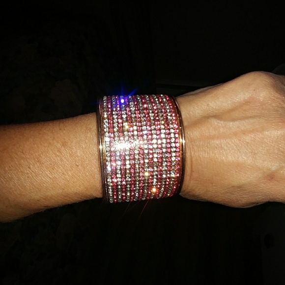 NWOT GENUINE PINK AND WHITE TOPAZ CUFF - Picture 1 of 8